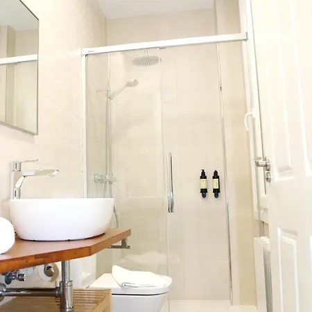 Magnifico Piso Frente Al Casco Viejo De * 毕尔巴鄂