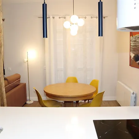 Magnifico Piso Frente Al Casco Viejo De * 毕尔巴鄂